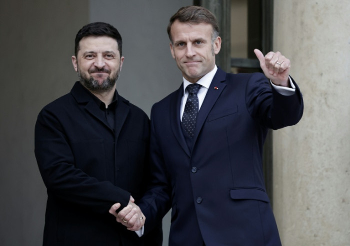 Ukraine's Zelensky in Paris seeking support as Trump pushes plan