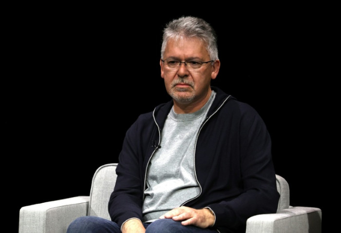 Apple AI chief leaving as iPhone maker plays catch-up