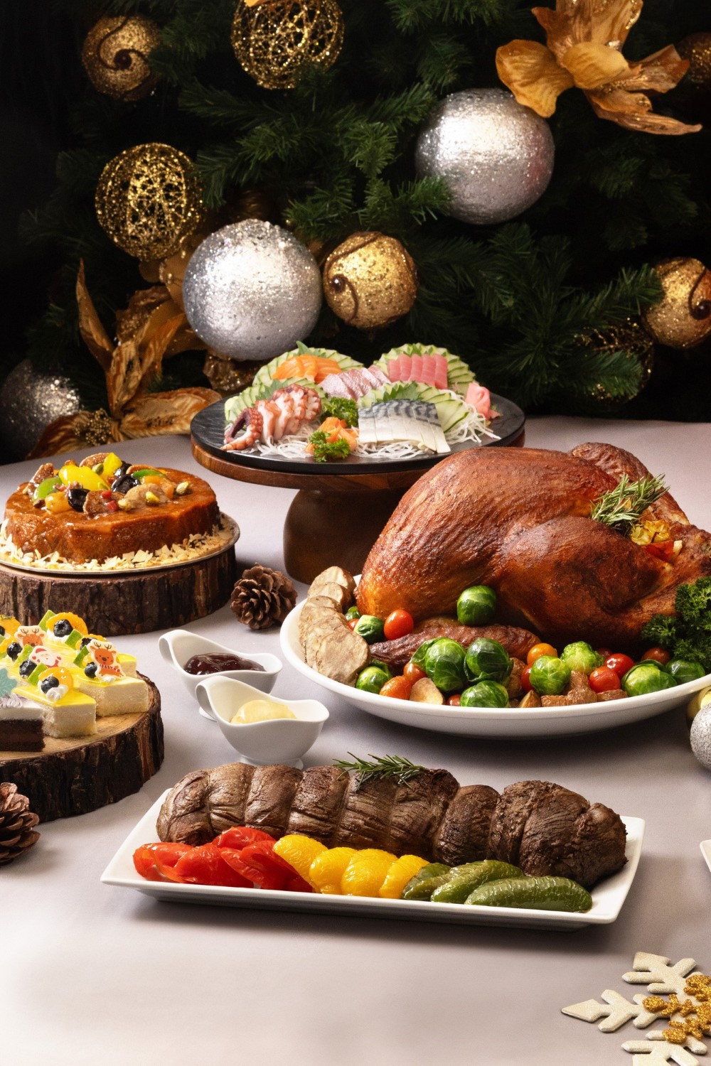 Festive Feasts and Fun at Holiday Inn Bangkok
