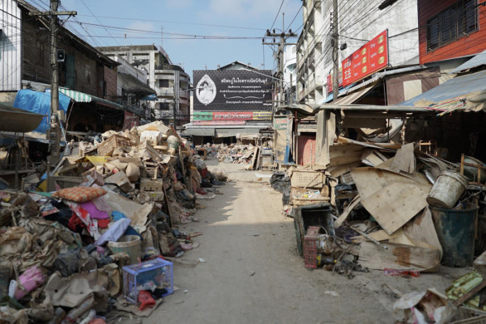 Thailand’s deflation streak and deadly floods pile pressure on rate cut