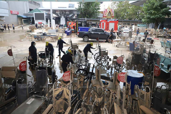 Floods persist in 14 provinces, mostly in Central Plains