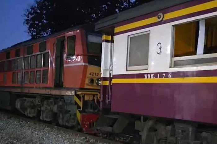 13 injured as locomotive slams into carriage in Kanchanaburi