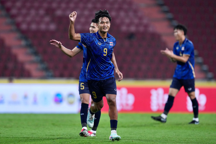 War Elephants run riot over Singapore