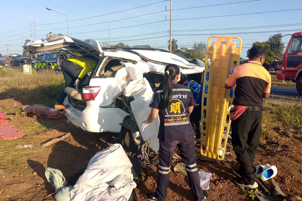 Bangkok Post - Tanker driver falls asleep, kills four in Korat