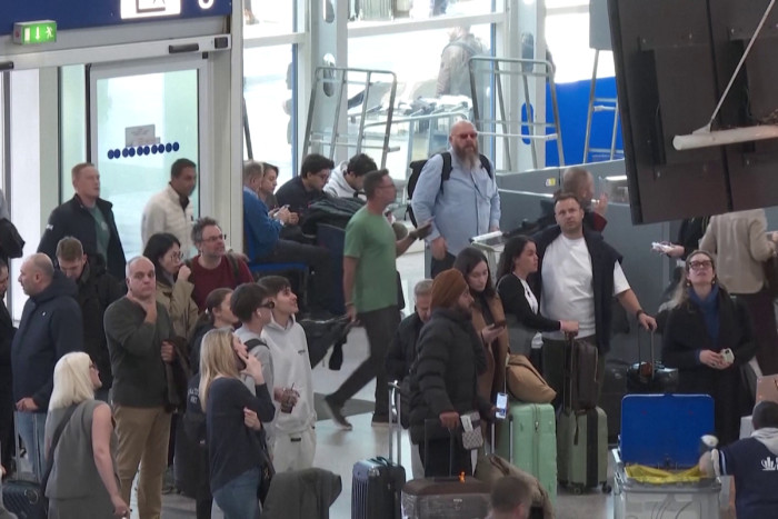 Flights across Greece grounded after a collapse of radio frequencies