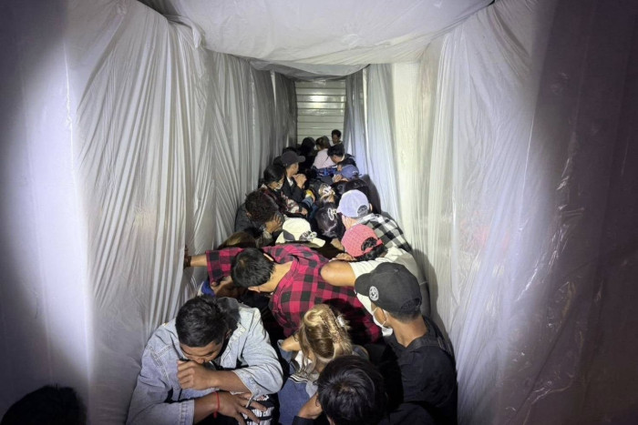 Truck smuggling 37 Cambodian migrants seized in Sa Kaeo