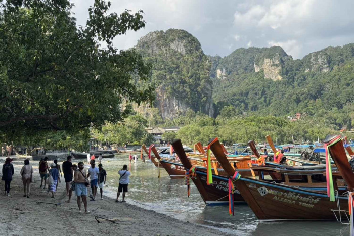 Politics addresses tourism roadblocks