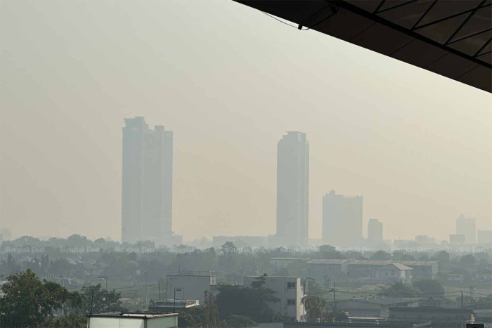 Red levels of PM2.5 in Bangkok and 20 provinces