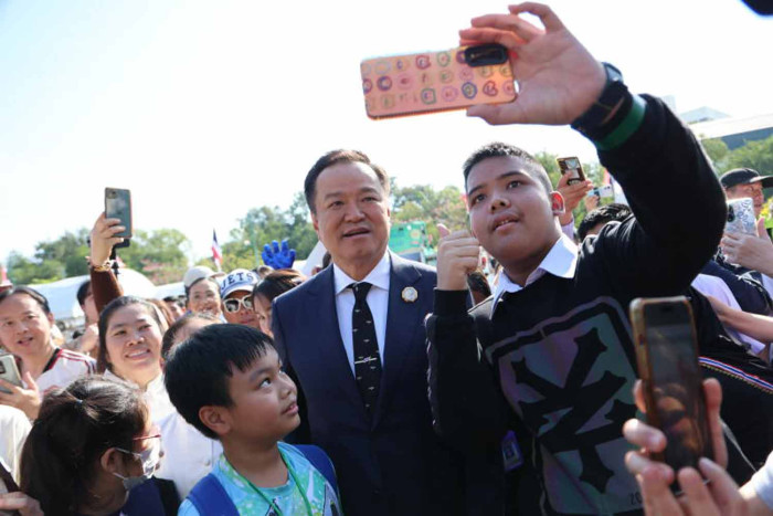 National history in Children's Day mottos