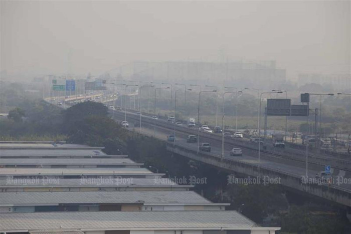Bangkok PM2.5 levels peak as auto emissions choke inner city