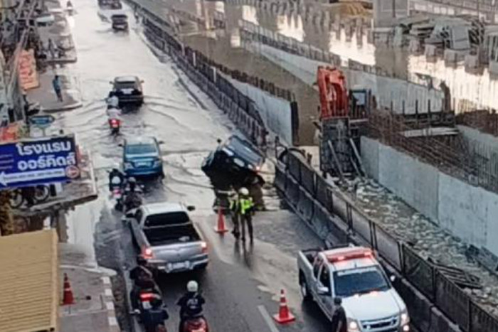Rama II Road subsides, pickup truck stuck