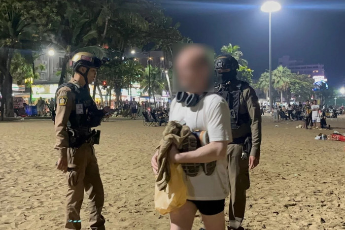 Pattaya police warn Norwegian skinny-dipper