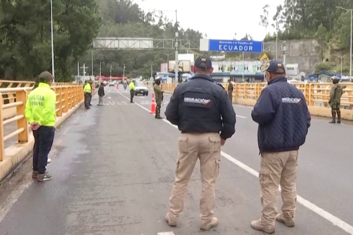 Colombia halts electricity sales to Ecuador, imposes tariffs