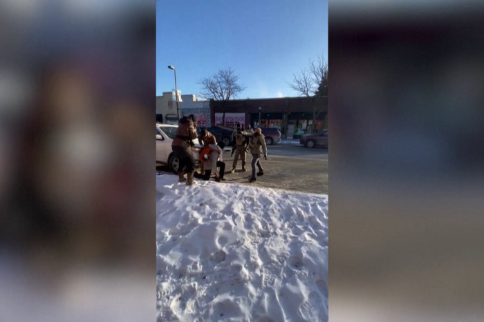 US officials defend Minneapolis shooting despite video evidence