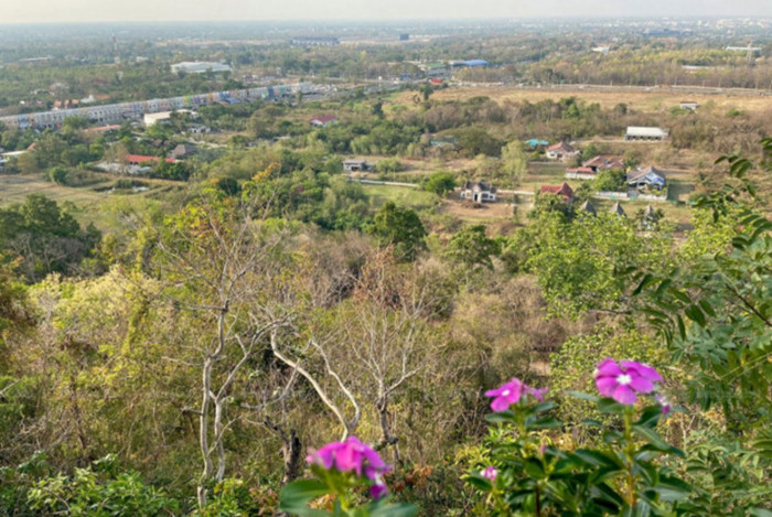 PM 'failed to act' on State Railway of Thailand land ruling