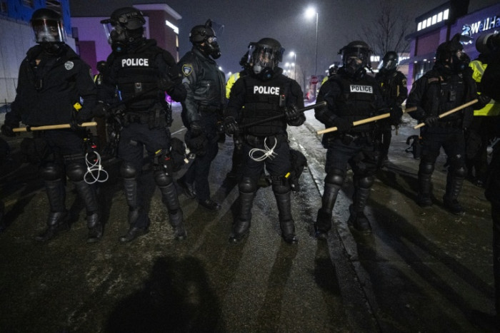 US border enforcer set to leave Minneapolis as Trump tries to calm crisis