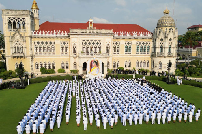 Ceremonies mark 100 days since Queen Mother&rsquo;s death