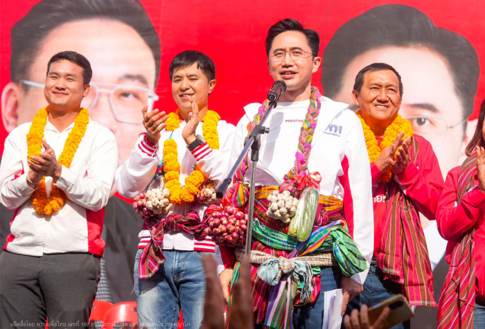 Pheu Thai pledges debt relief