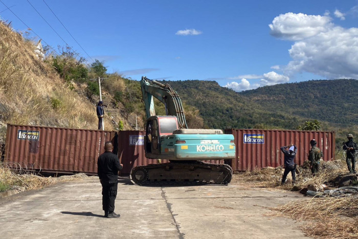 Thailand says border moves legitimate