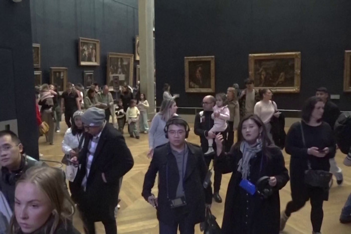 France detains nine over $11.8m Louvre ticket fraud