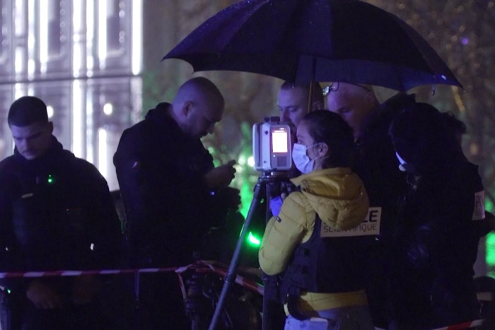 Man shot dead after attacking police in Paris