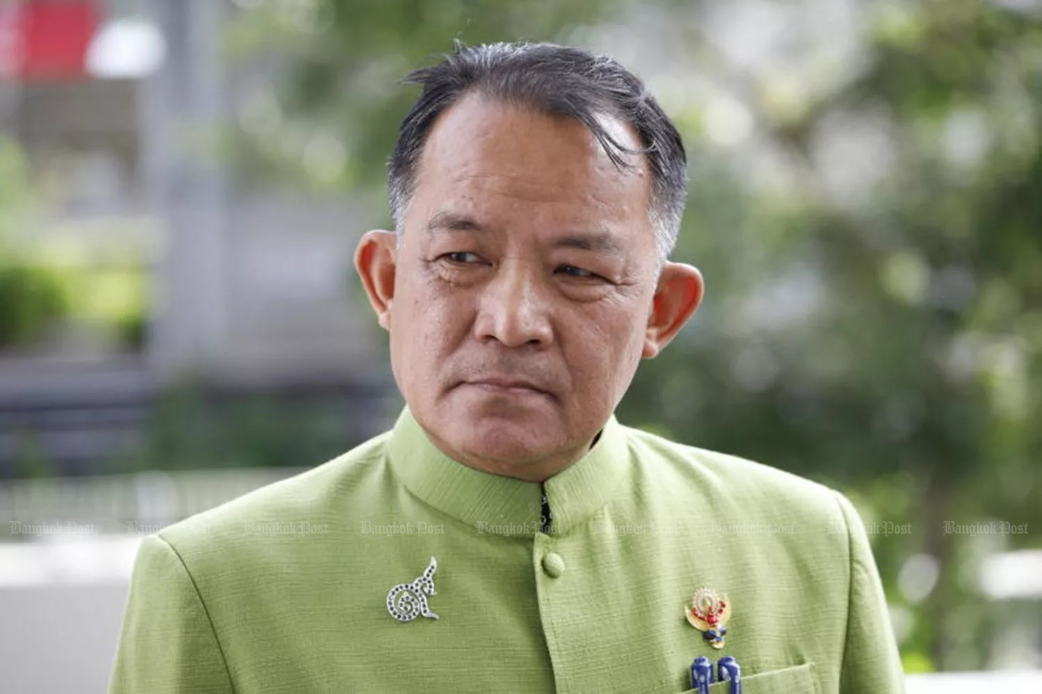 High-profile petitioner Srisuwan Janya arrives at the Central Criminal Court for Corruption and Misconduct Cases on Sept 17, 2025. He was sentenced to four years in prison for the attempted extortion of the director-general of the Rice Department, and is free on bail pending an appeal. (Bangkok Post file photo)