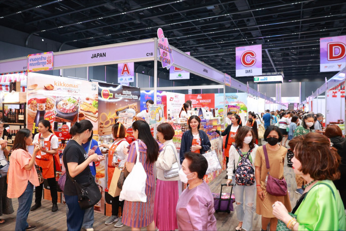 Thai Red Cross, diplomatic corps host 59th Red Cross Bazaar