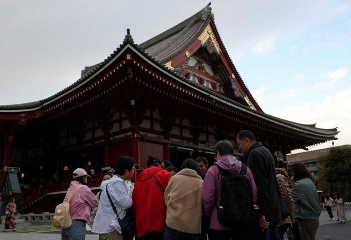 Tourist arrivals in Japan fall for first time in four years
