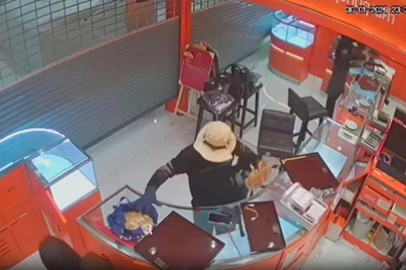 Bangkok Post - Sukhumvit gold heist suspect nabbed after three-week chase
