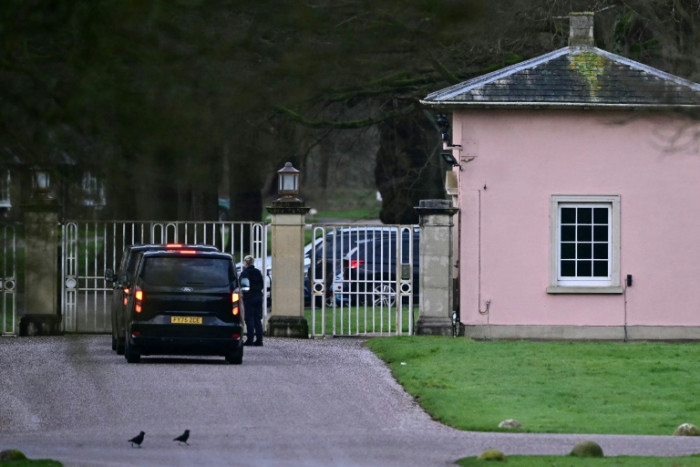 UK police search property as royals reel from Andrew&rsquo;s arrest