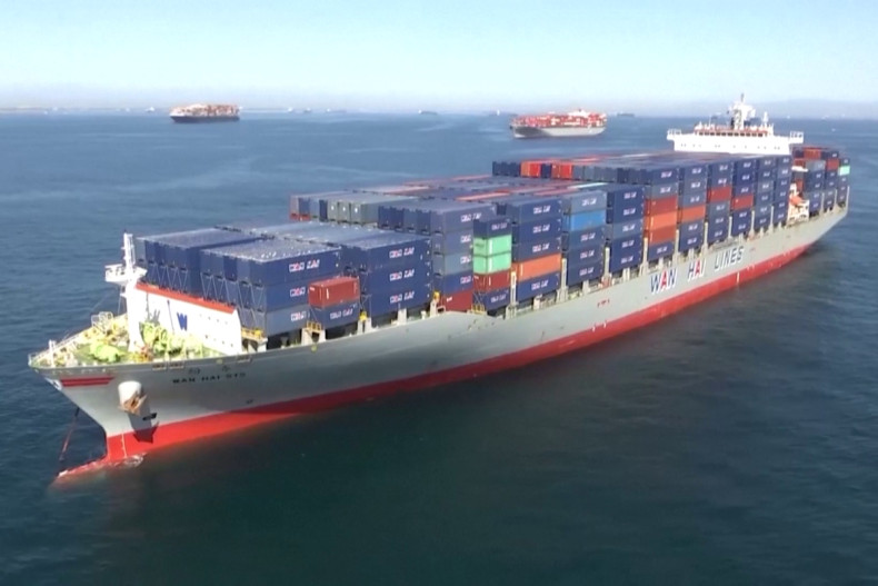 Trump warns nations that 'play games' will face higher US tariffs