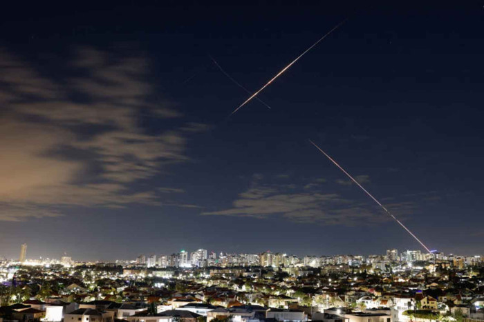 Ministry calls on Thais to evacuate