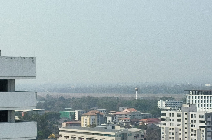 Forest fires feed haze blanketing Chiang Mai