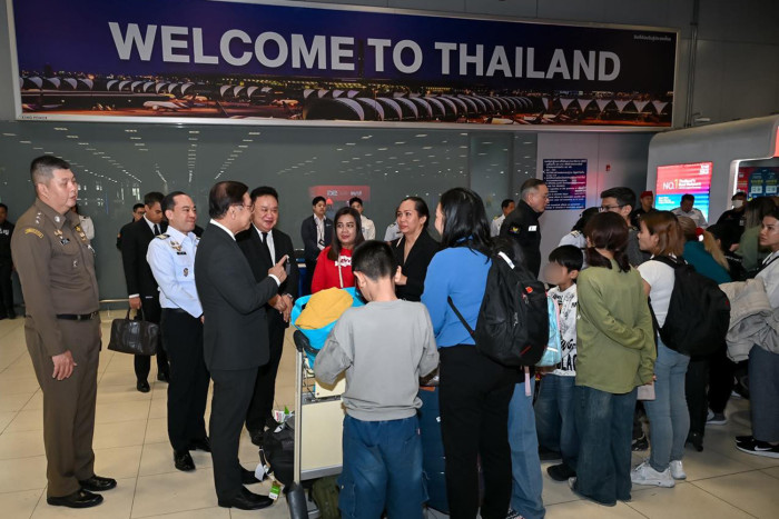 Thai evacuees from Iran arrive in Thailand