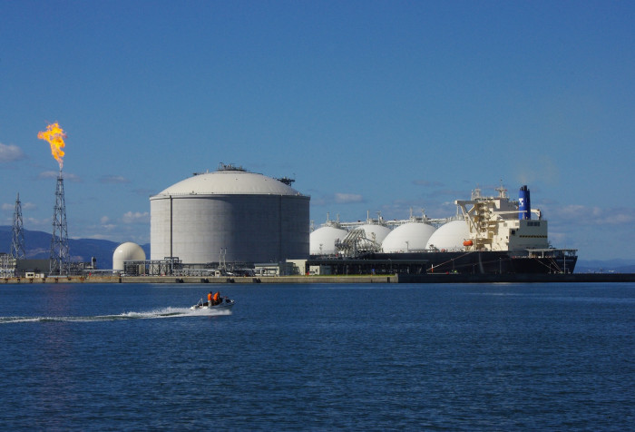 Asian LNG buyers struggling to find supplies