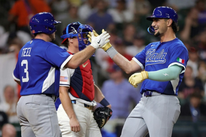 Italy stun USA to leave hosts on brink at World Baseball Classic