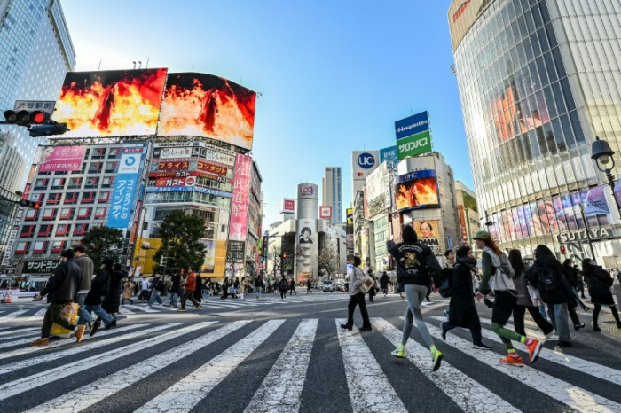 Oil jumps, stocks drop as war keeps markets on edge