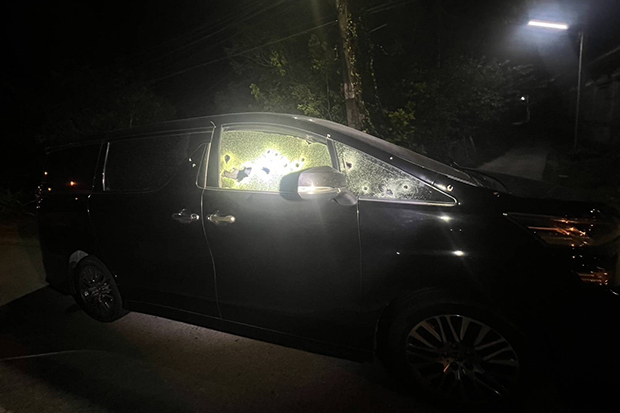 Bullets shattered the van of Prachachat MP Kamonsak Leewamoh during an attack by gunmen on Friday morning. (Photo: Provincial Police Region 9/Crime Suppression Division)