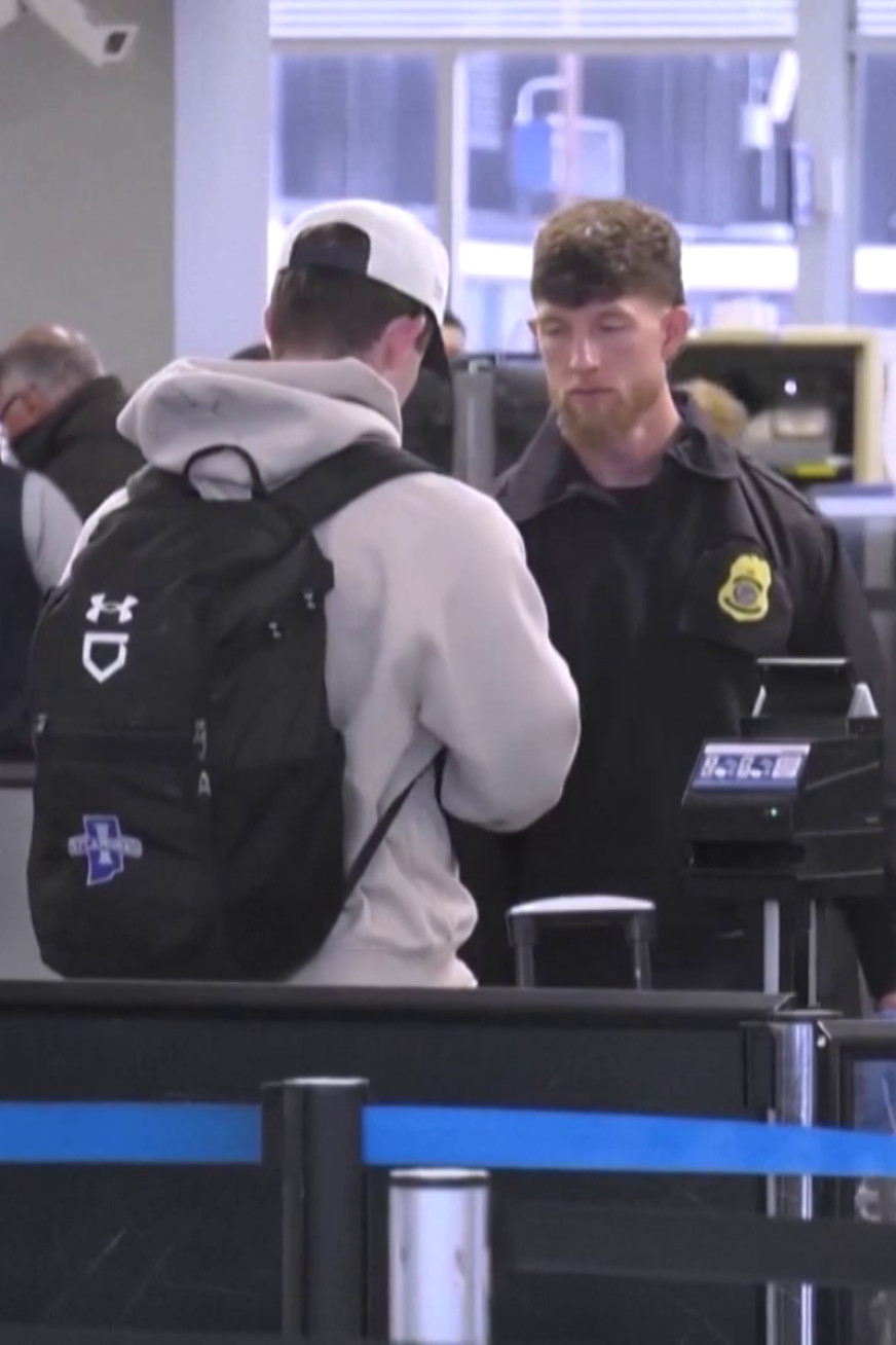 Trump threatens to put ICE agents in airports over funding impasse