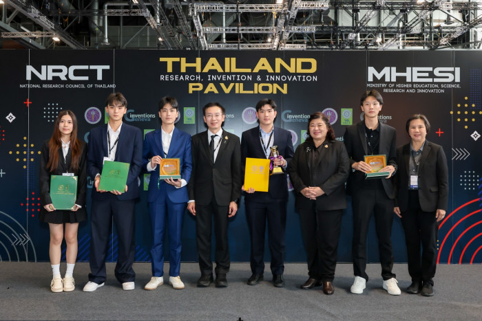 RIS students receive multiple awards at Geneva Invention Exhibition