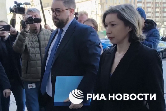 Russia expels a British diplomat for economic espionage