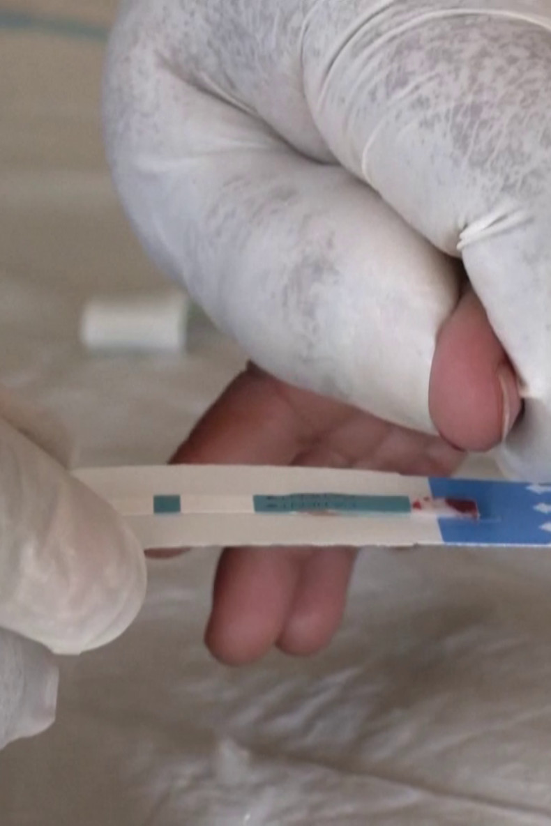 Nigerian HIV volunteers go door-to-door after US aid freeze