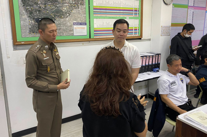 Bangkok police raid unlicensed international school
