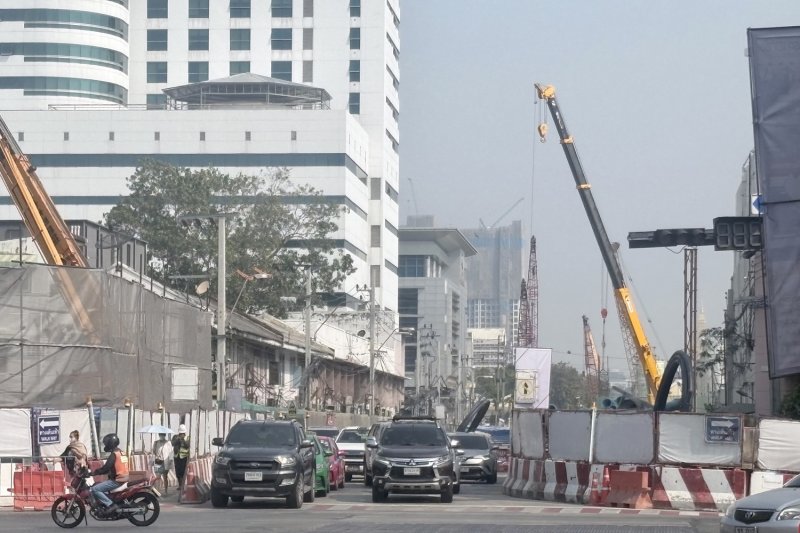 Calls for clean air as pollution worsens