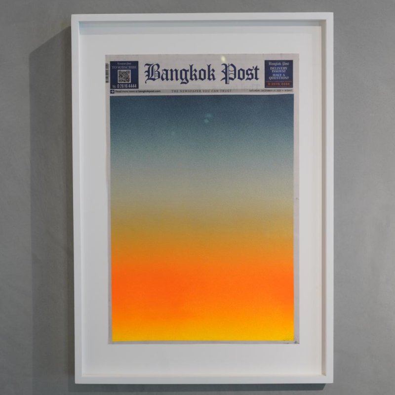 A painting, which preserves the Bangkok Post masthead, depicts the sky of Bangkok.