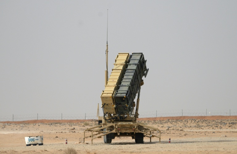 A Patriot missile battery pictured near the Prince Sultan Air Base at Al Kharj on February 20