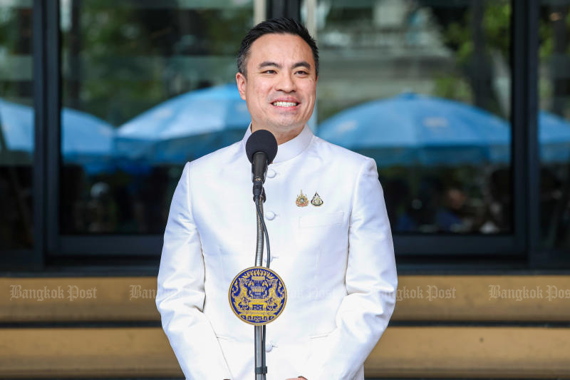 Energy Minister Akanat Promphan. (Photo: Chanat Katanyu)