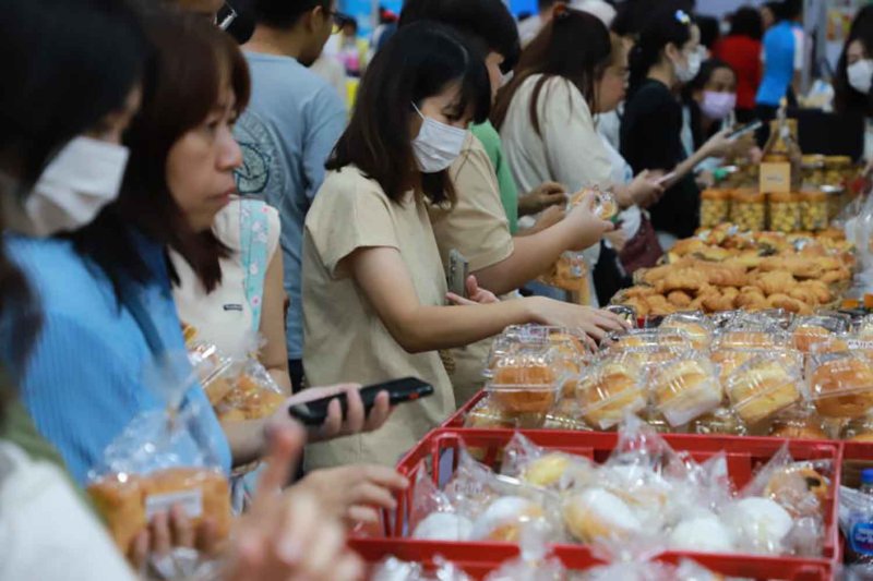 Inflation poised to rise as sentiment weakens