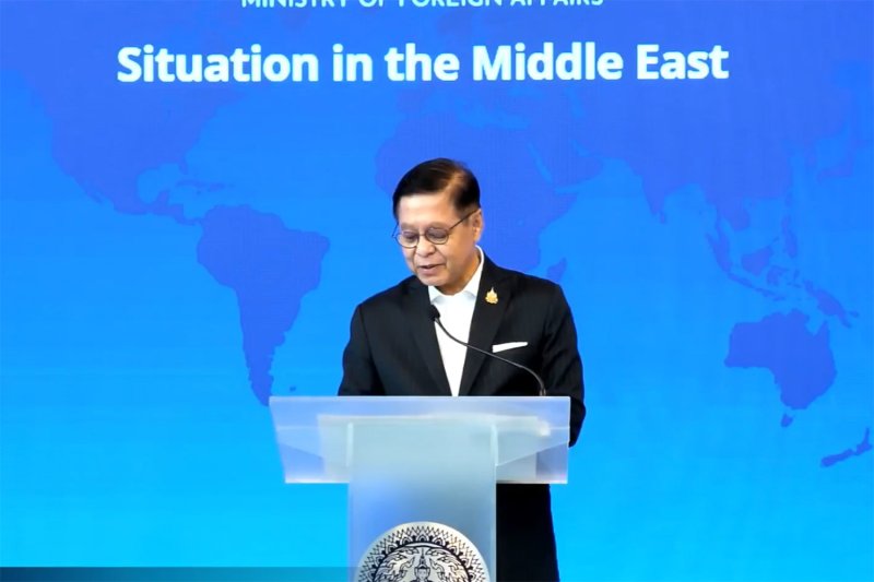 Foreign Affairs Minister Sihasak Phuangketkeow speaks at a media briefing regarding the situation the Middle East on Wednesday. (screenshot)