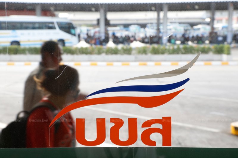 A 24‑seat, first-class air-conditioned VIP (Mor 1 Kor) coach at Bangkok Bus Terminal (Chatuchak), also known as Mo Chit 2. (Photo: Pattarapong Chatpattarasill)